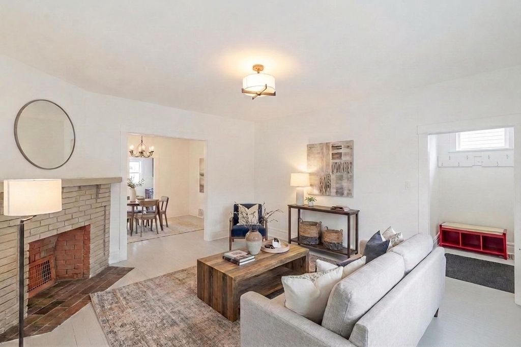 Photo of 306 Brown Street, Valparaiso, IN 46383 (MLS # 837092)