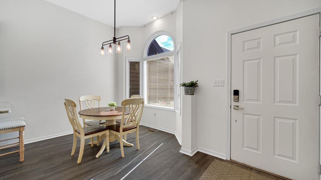 Photo of 956 Cornwallis Lane, Munster, IN 46321 (MLS # 838957)