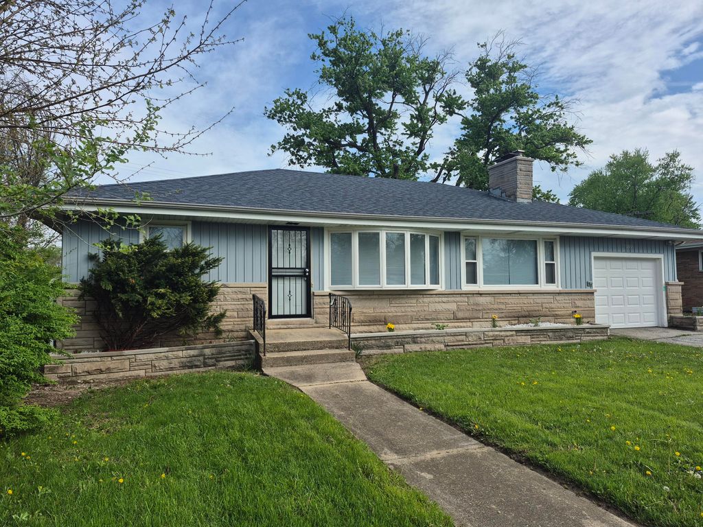 Photo of 1000 W 54th Avenue, Merrillville, IN 46410 (MLS # 839778)