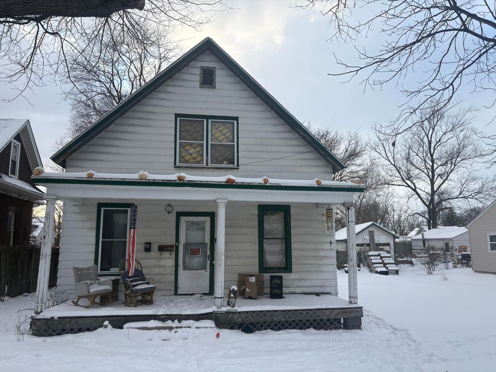 Photo of 241 S Porter Street, Michigan City, IN 46360 (MLS # 833444)