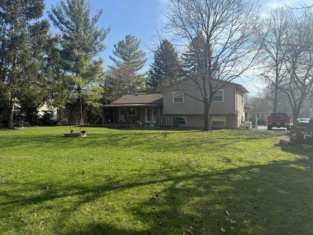 Photo of 212 Weblos Trail, Valparaiso, IN 46385 (MLS # 836041)