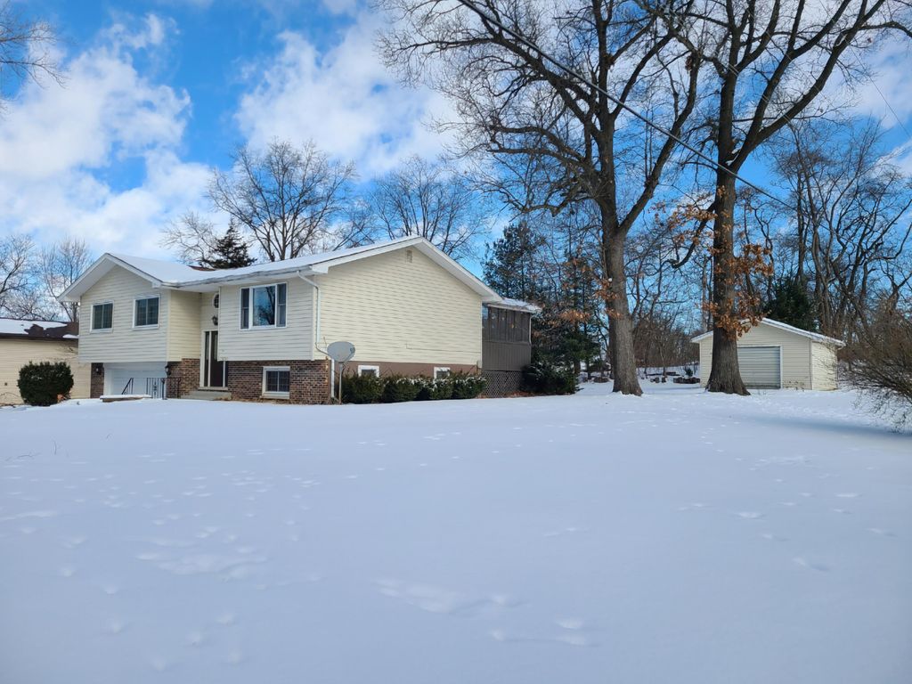 Photo of 13291 County Rd 700 W, DeMotte, IN 46310 (MLS # 833474)