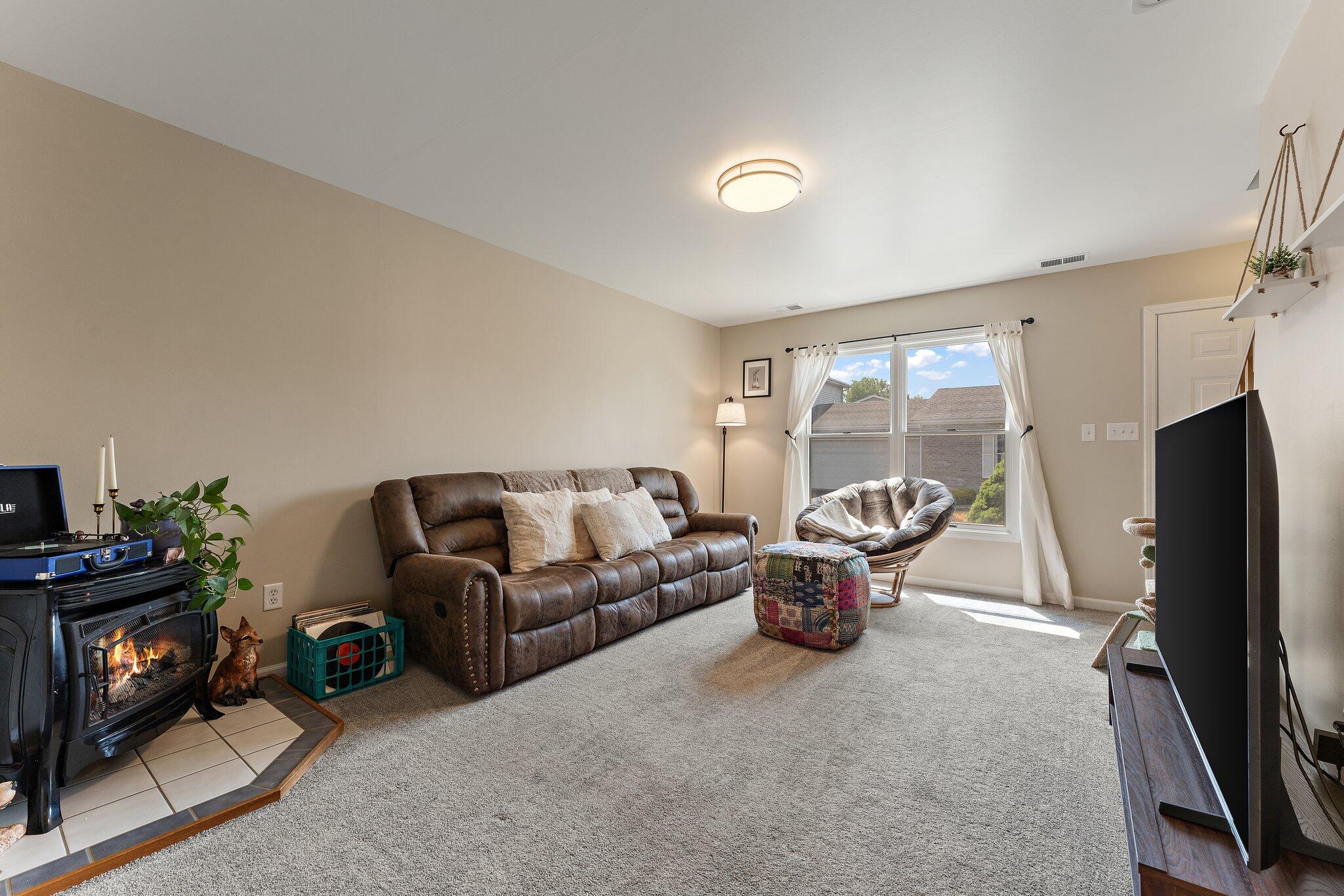 Dyer, Indiana 46311, United States, 2 Bedrooms Bedrooms, ,2 BathroomsBathrooms,Residential,Active,166676