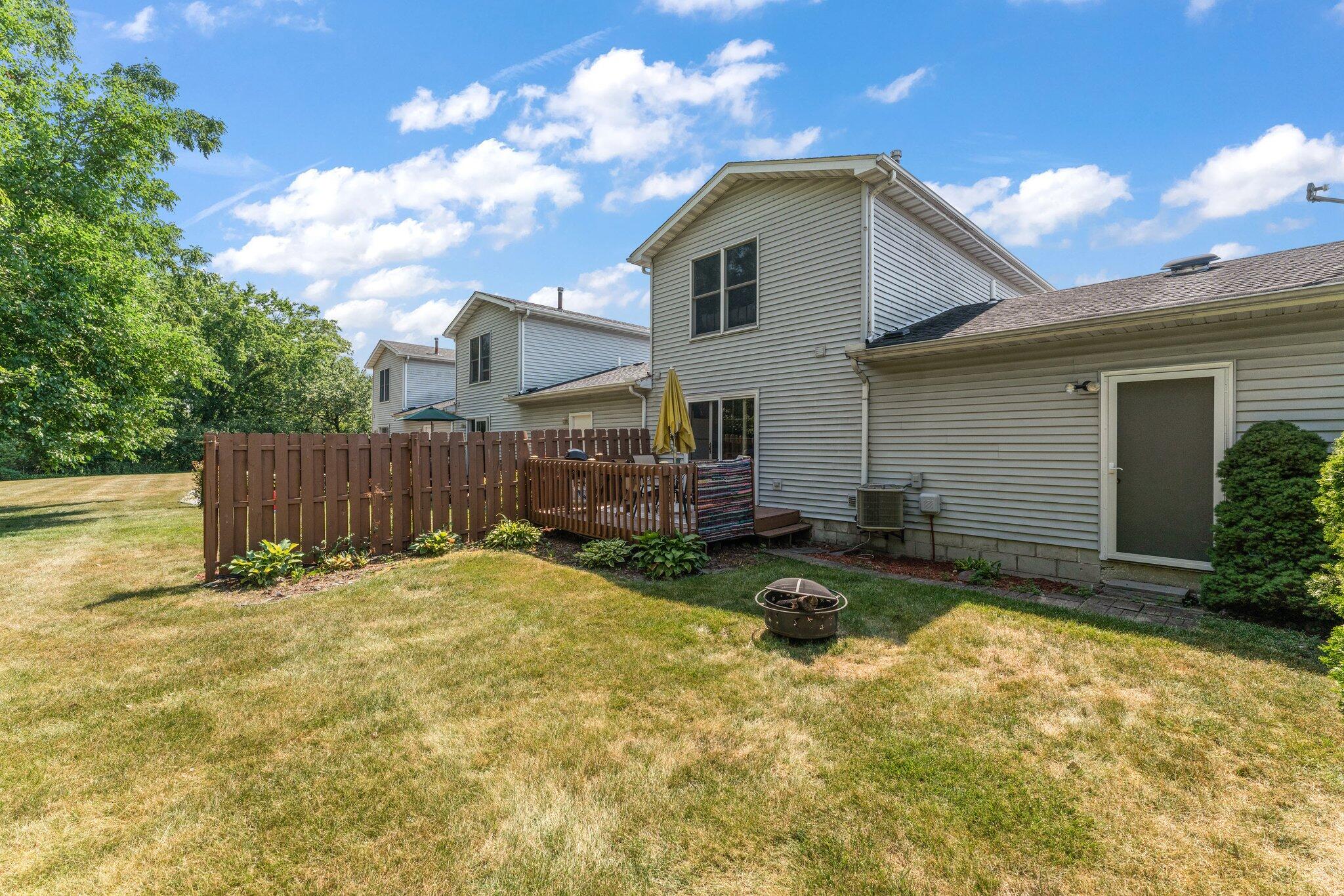 Dyer, Indiana 46311, United States, 2 Bedrooms Bedrooms, ,2 BathroomsBathrooms,Residential,Active,166676