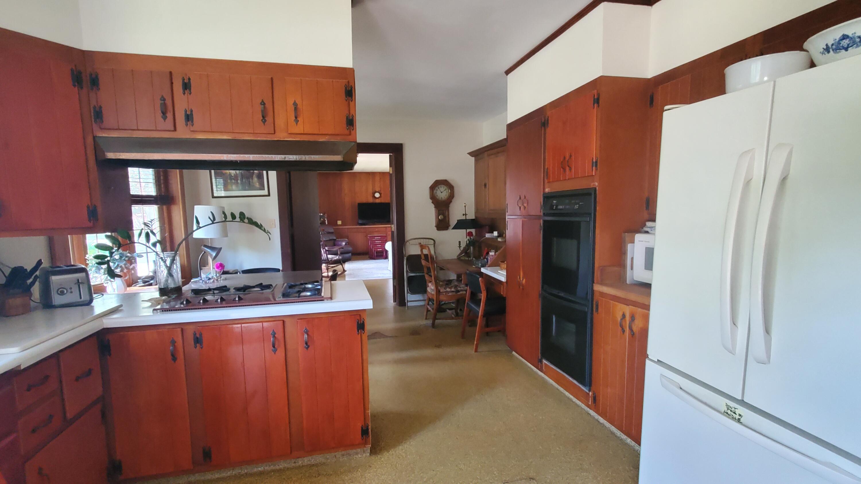 2936 Belle Plaine Trail