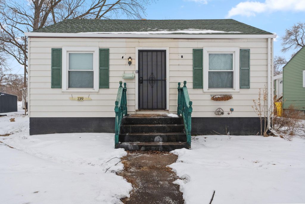 Photo of 139 N Indiana Street, Griffith, IN 46319 (MLS # 833328)