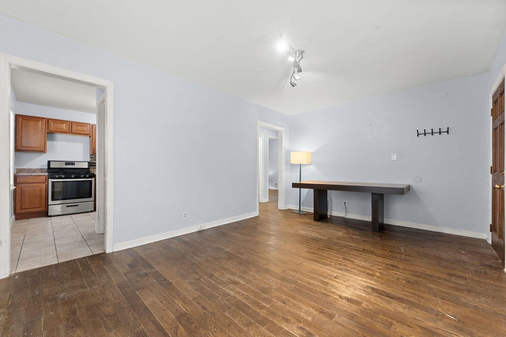 Photo of 139 N Indiana Street, Griffith, IN 46319 (MLS # 833328)