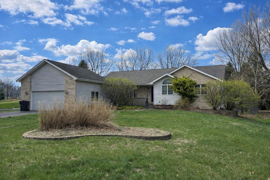 Photo of 10089 N Fairway Drive, Wheatfield, IN 46392 (MLS # 837023)