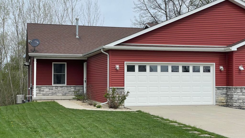 Photo of 17302 Brookwood Drive, Lowell, IN 46356 (MLS # 837398)