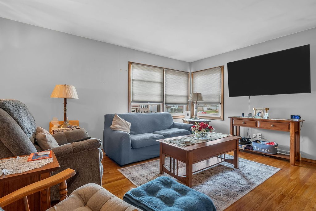 Photo of 7216 Pierce Street, Merrillville, IN 46410 (MLS # 835887)