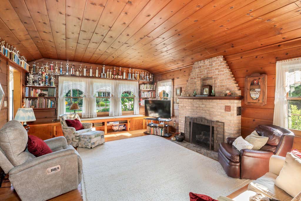 Photo of 22 Diana Road, Portage, IN 46368 (MLS # 843453)