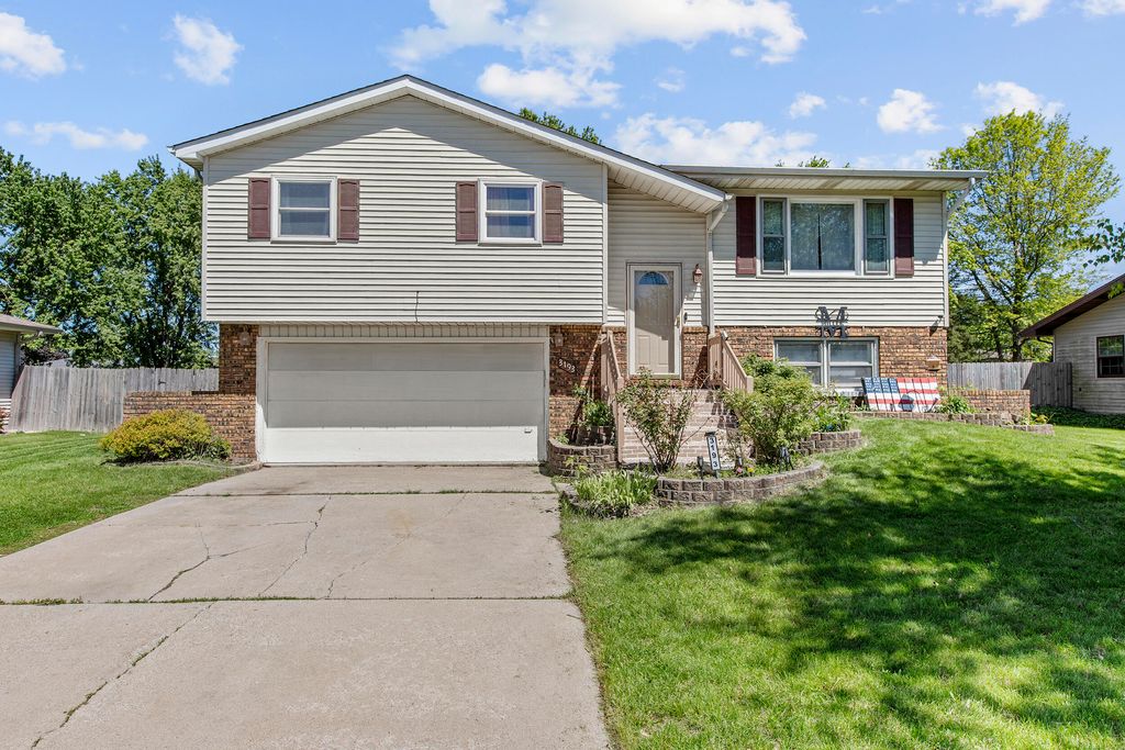 Photo of 3193 Hickory Street, Portage, IN 46368 (MLS # 838939)