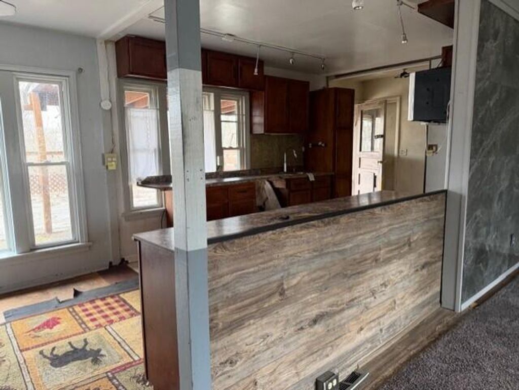 Photo of 1000 E 61st Place, Merrillville, IN 46410 (MLS # 837074)