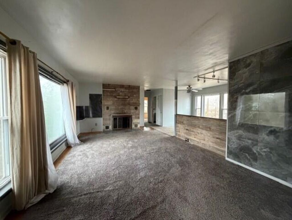 Photo of 1000 E 61st Place, Merrillville, IN 46410 (MLS # 837074)