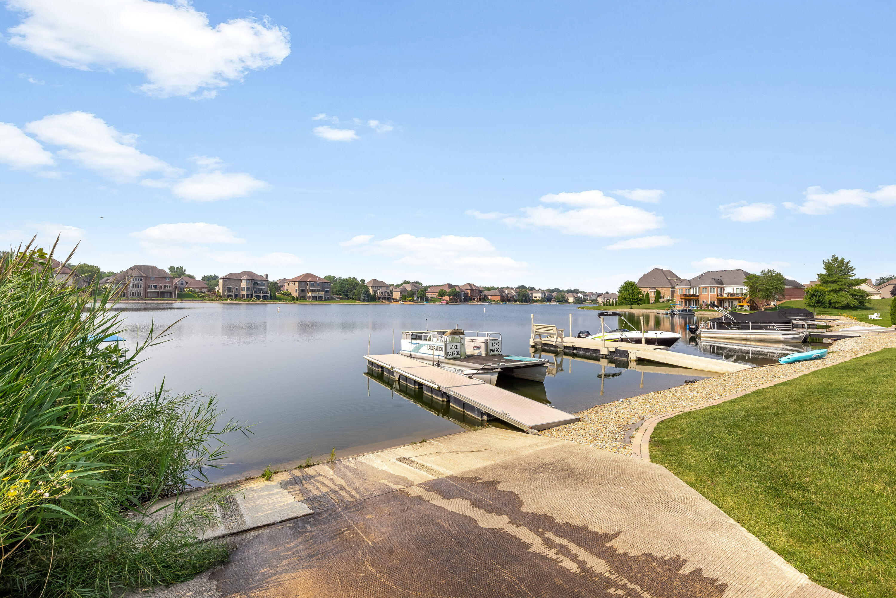 8130 Lakeview Court