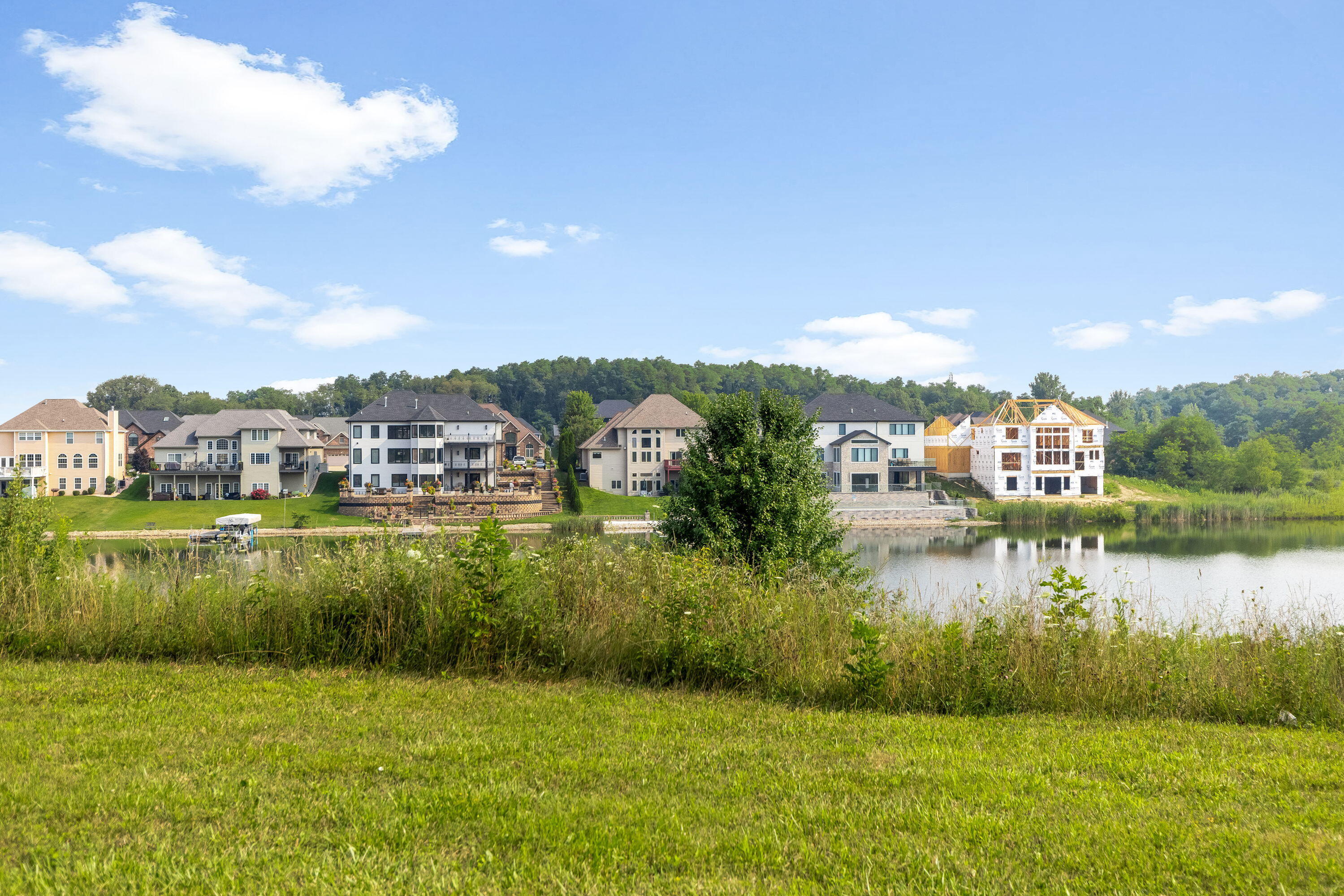 8130 Lakeview Court