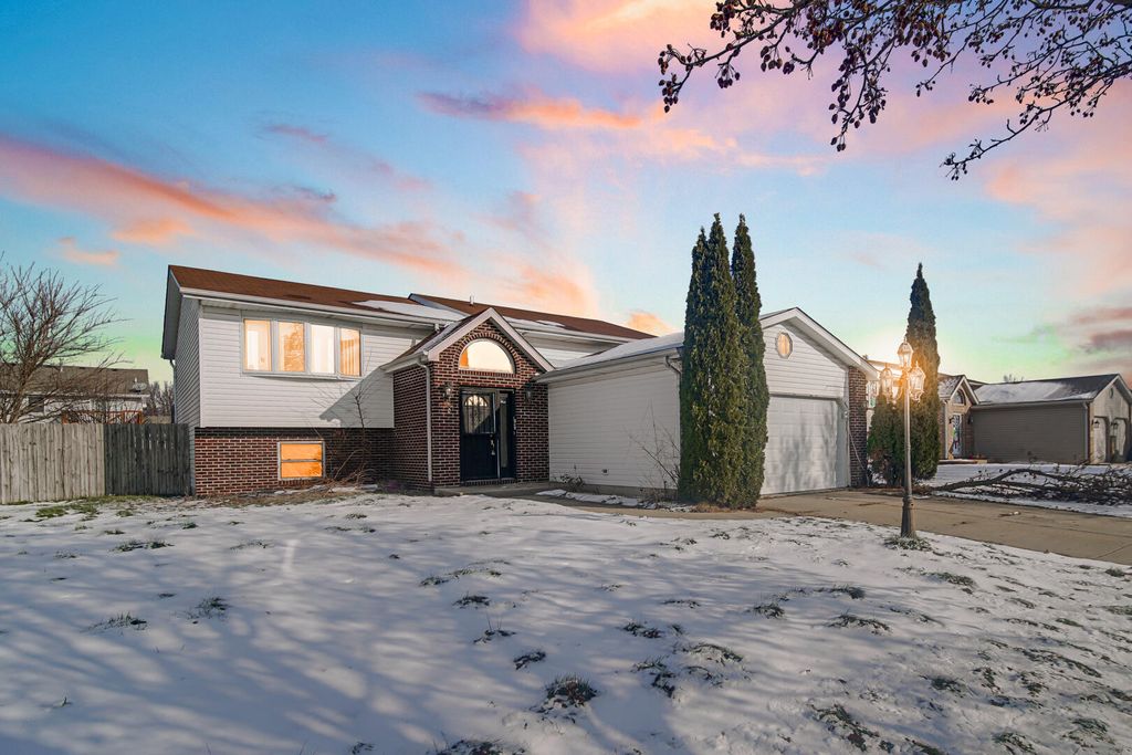 Photo of 7396 Kestrel Street, Hobart, IN 46342 (MLS # 831881)