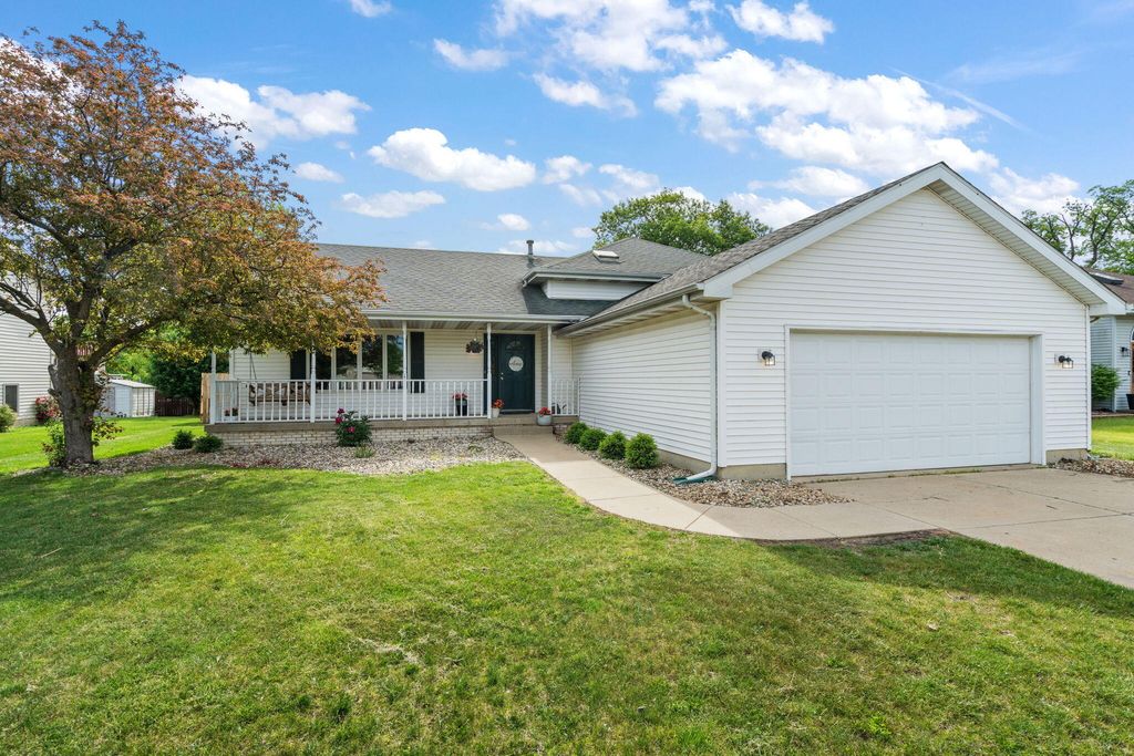 Photo of 8987 Calhoun Place, Crown Point, IN 46307 (MLS # 839682)