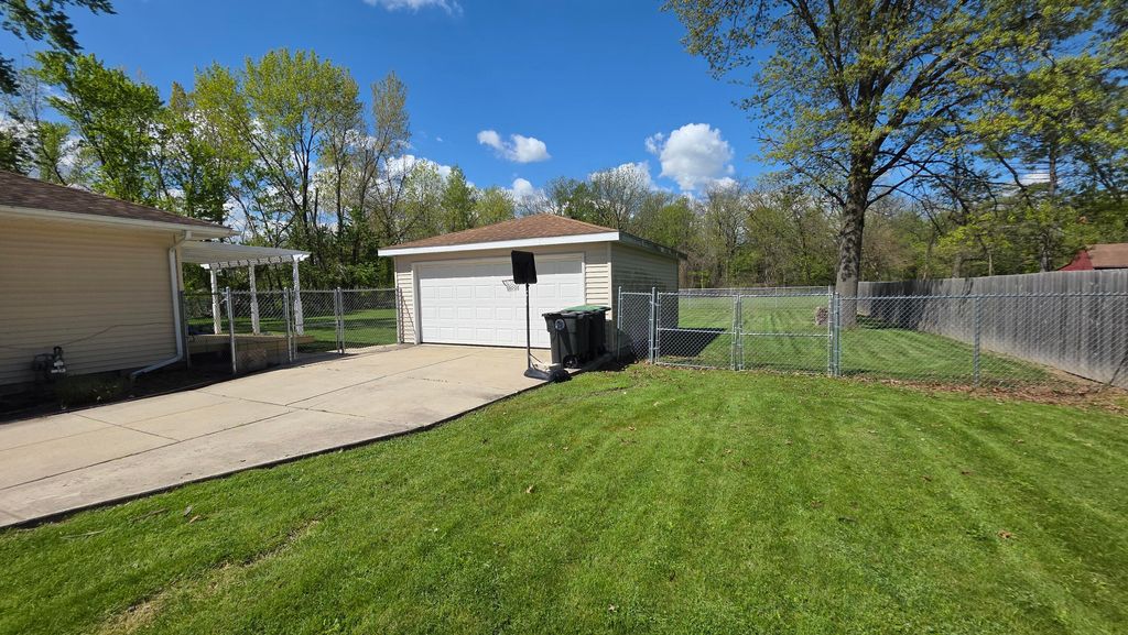 Photo of 850 S Wisconsin Street, Hobart, IN 46342 (MLS # 838206)