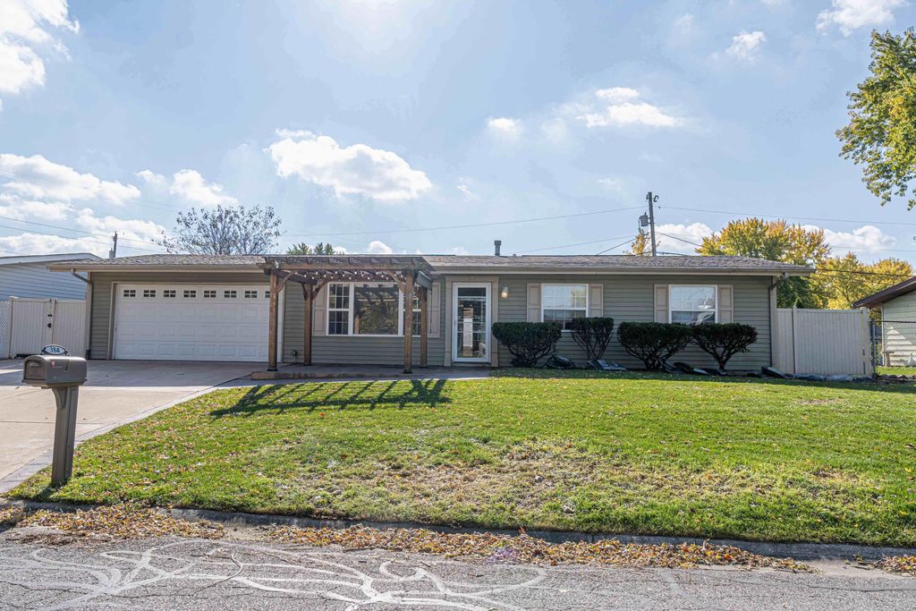 Photo of 384 Sandalwood Drive, Valparaiso, IN 46385 (MLS # 830283)