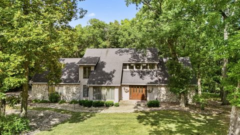 483 Roxbury Road, Valparaiso, IN 46385 - #: 829197