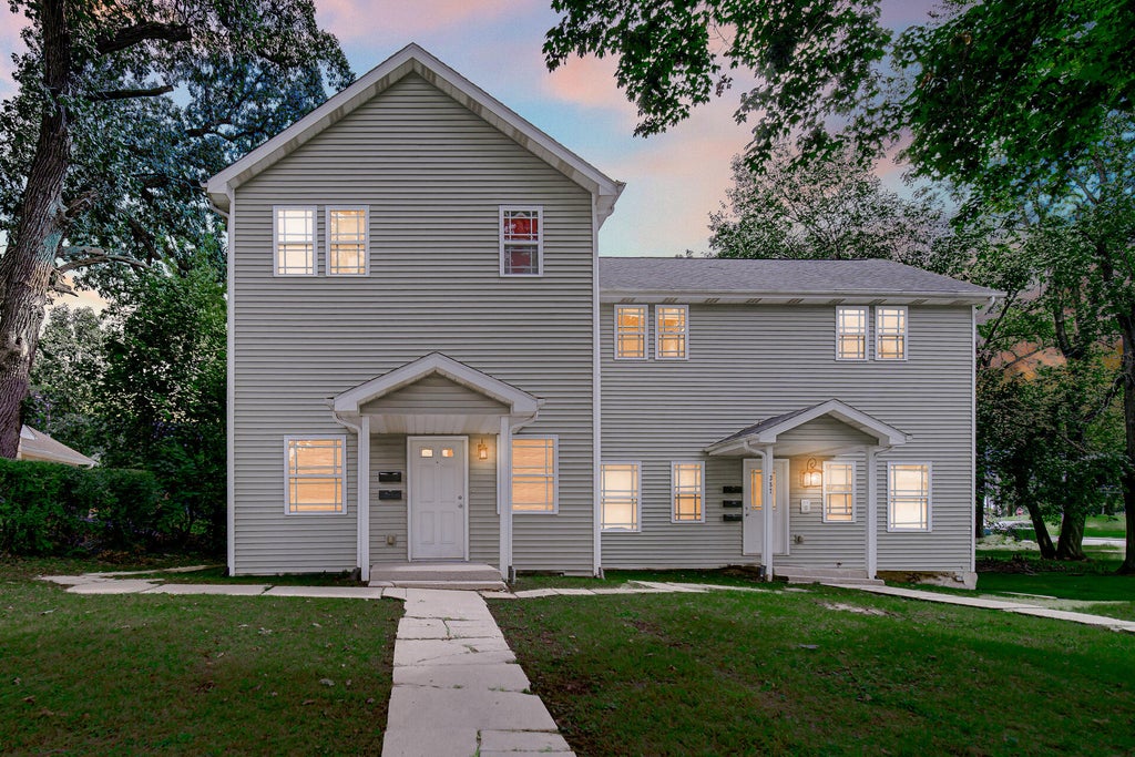 Photo of 357 S Greenwich Street #1, Valparaiso, IN 46383 (MLS # 846654)