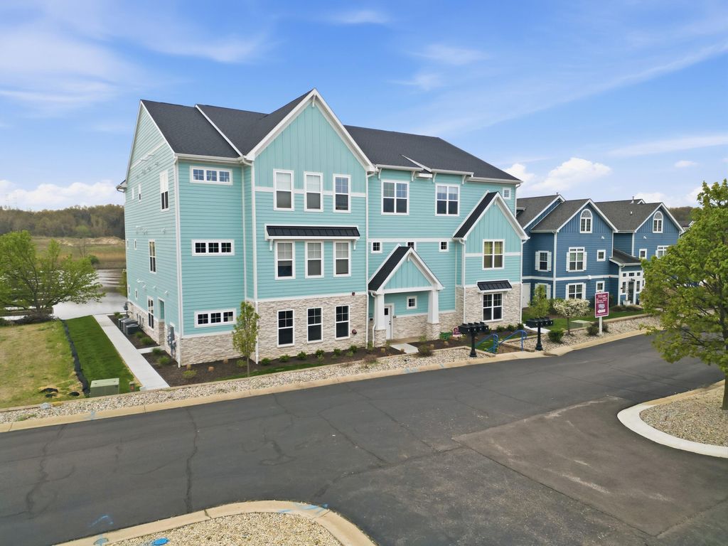 Photo of 6019 S Dune Harbor Drive #H, Portage, IN 46368 (MLS # 837778)