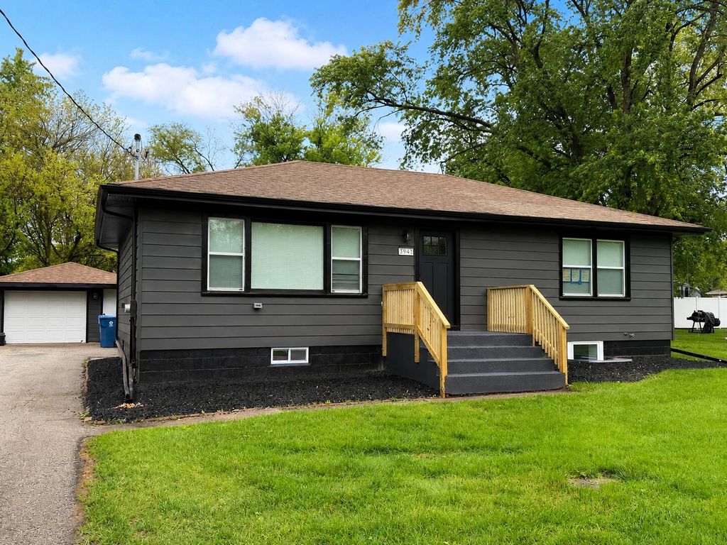 Photo of 3941 Wirth Road, Highland, IN 46322 (MLS # 839521)