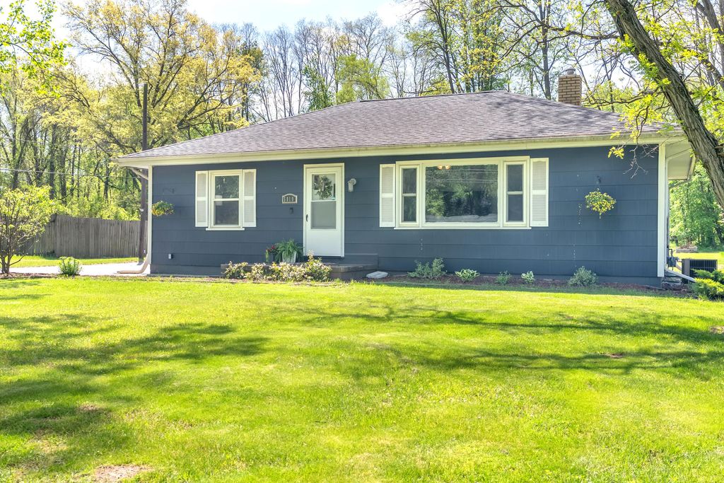 Photo of 5819 Central Avenue, Portage, IN 46368 (MLS # 838778)