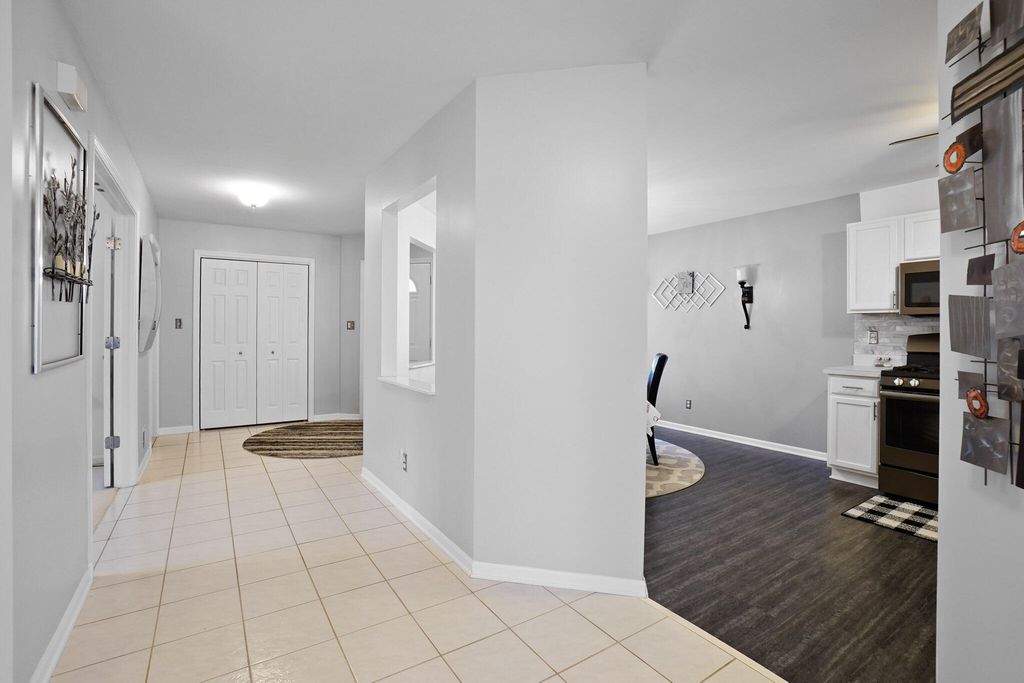 Photo of 5816 Iris Lane, Schererville, IN 46375 (MLS # 829718)