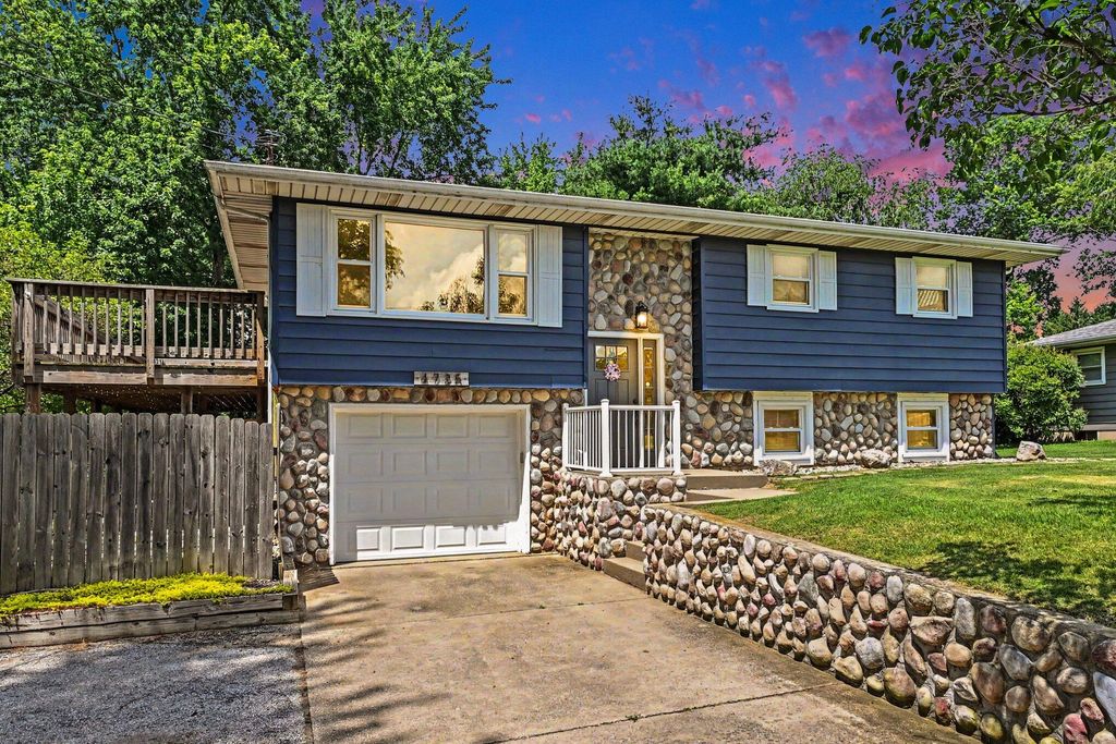 Photo of 4725 E State Road 4, La Porte, IN 46350 (MLS # 841819)