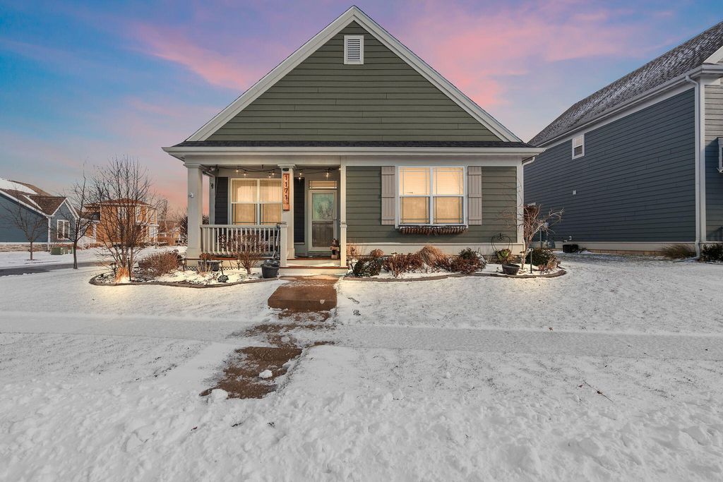 Photo of 1171 Weaver Way, Chesterton, IN 46304 (MLS # 832875)