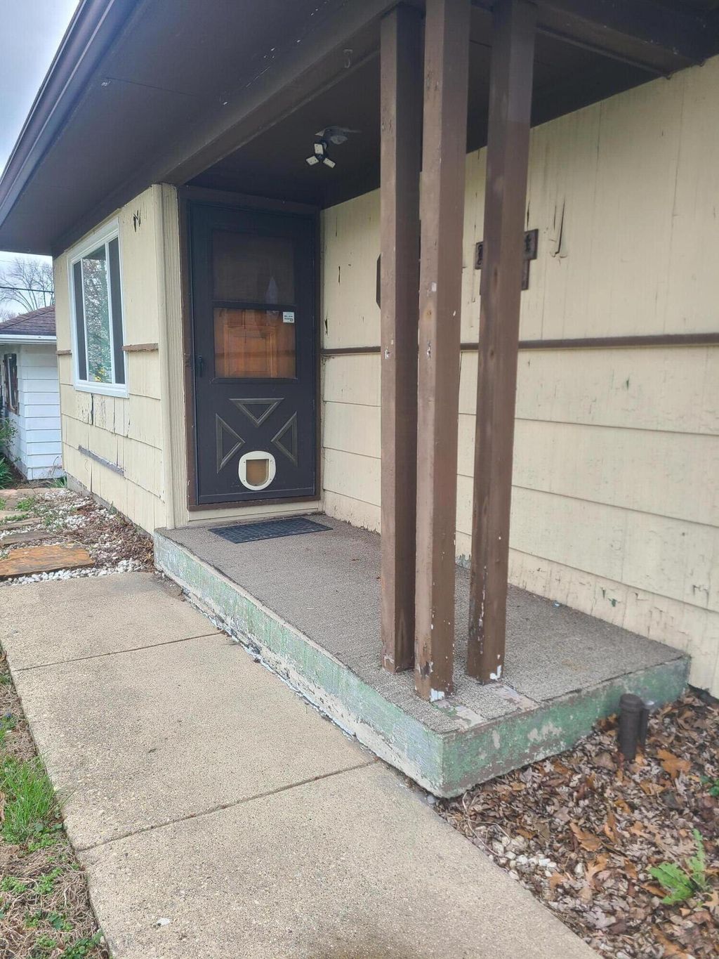 Photo of 306 N Arbogast Street, Griffith, IN 46319 (MLS # 837128)