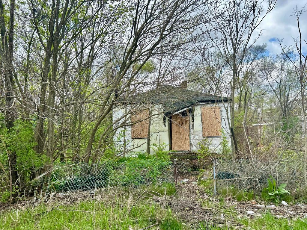 Photo of 2468 Maryland Street, Gary, IN 46407 (MLS # 837524)