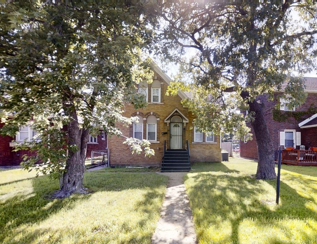 Photo of 323 Garfield Street, Gary, IN 46404 (MLS # 839812)