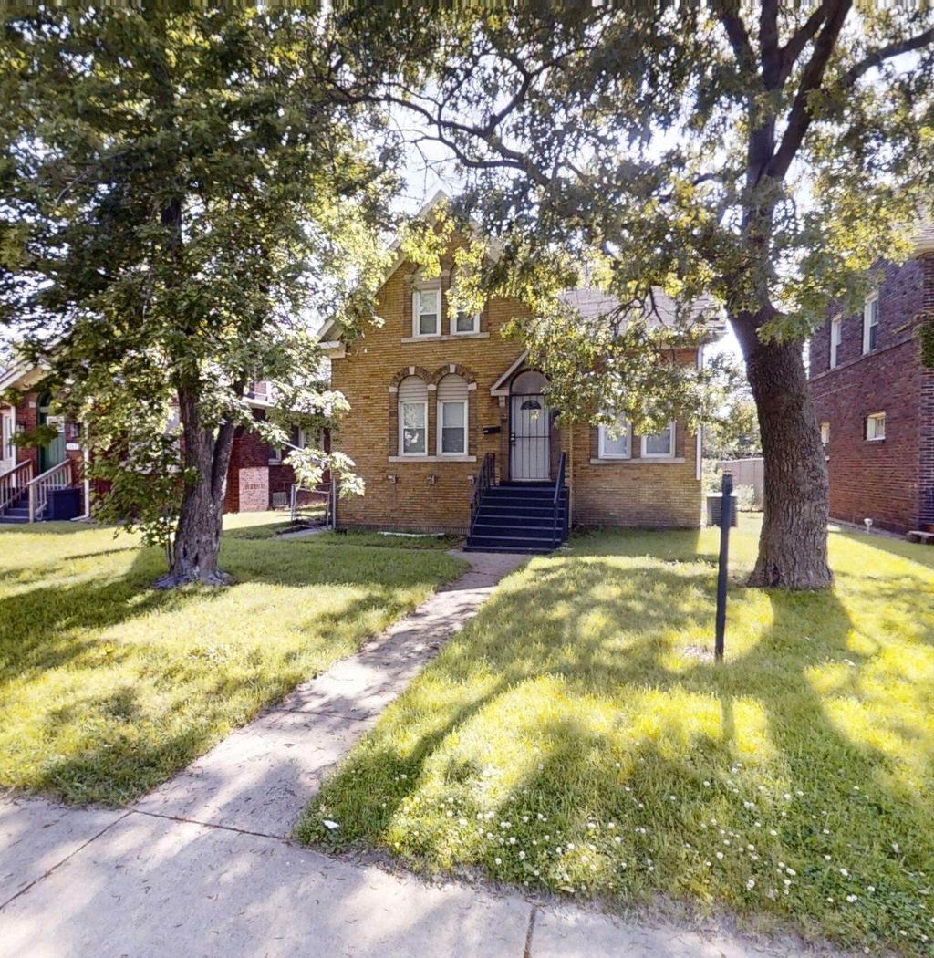 Photo of 323 Garfield Street, Gary, IN 46404 (MLS # 839812)