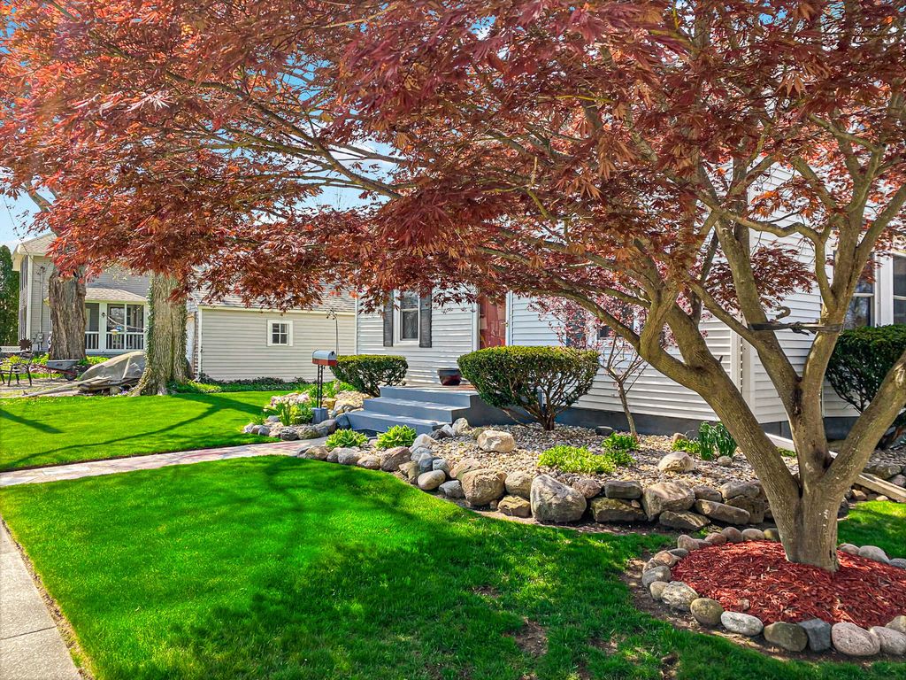 Photo of 710 Central Avenue, La Porte, IN 46350 (MLS # 830625)