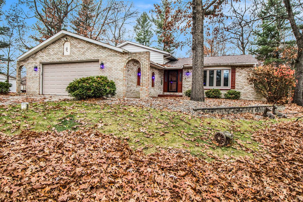 Photo of 11404 Chateau Lane, DeMotte, IN 46310 (MLS # 831280)