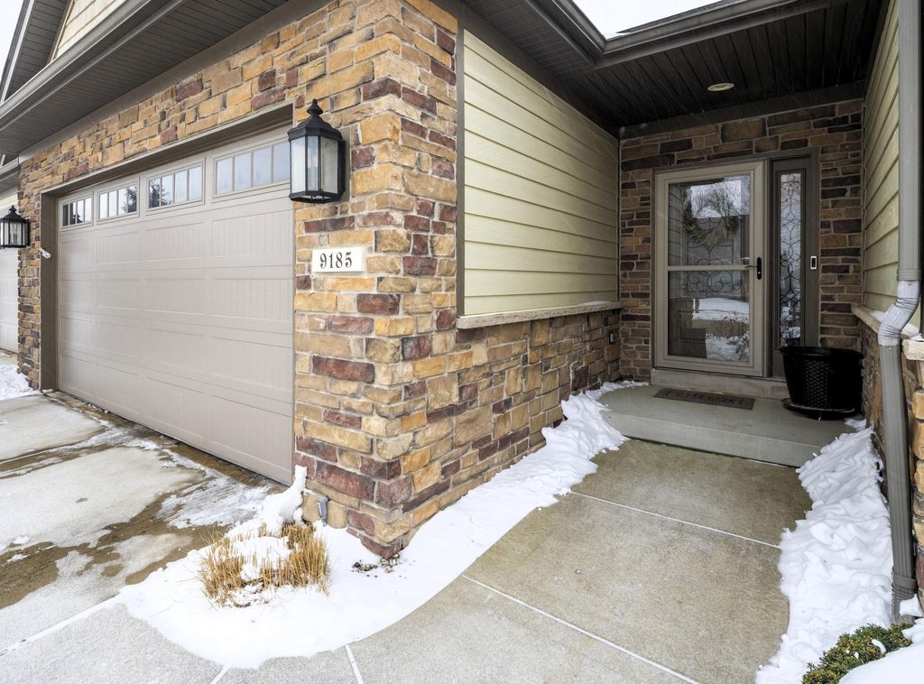 Photo of 9185 W 107th Place, Saint John, IN 46373 (MLS # 833690)