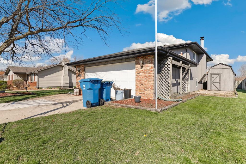 Photo of 115 Cypress Drive, Schererville, IN 46375 (MLS # 836845)