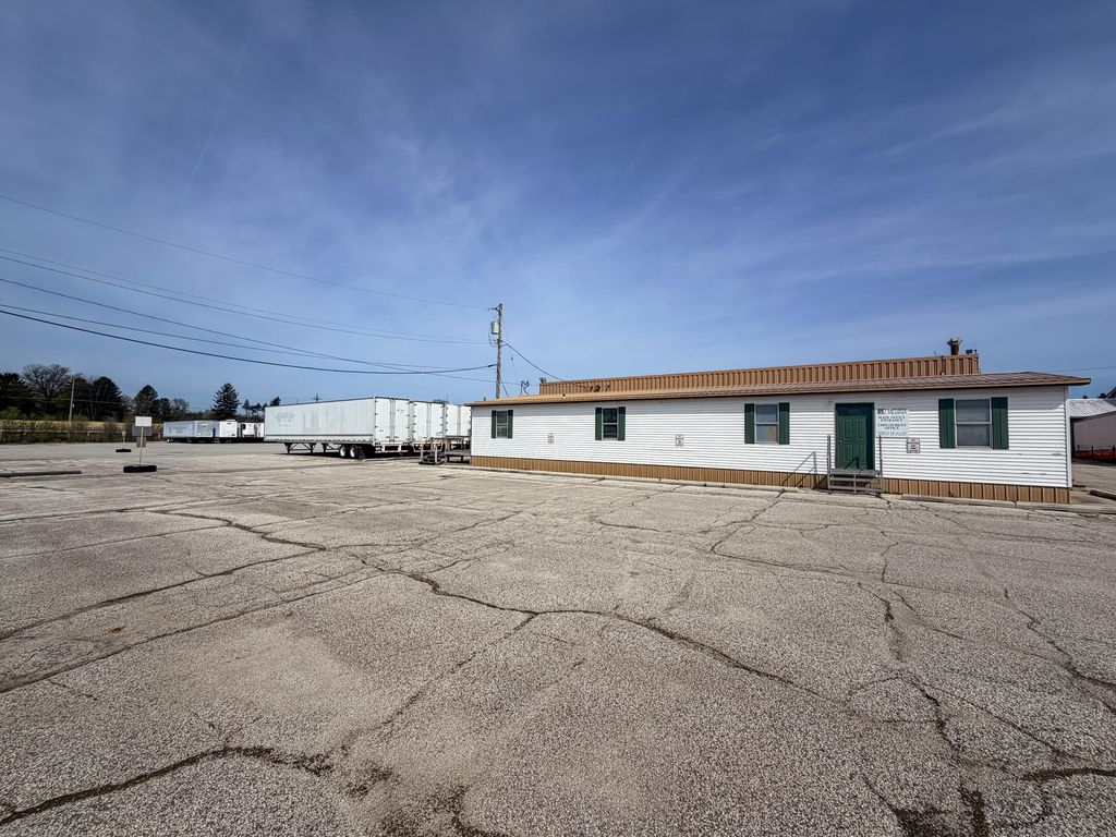 Photo of 1157 E 150 N, La Porte, IN 46350 (MLS # 837308)