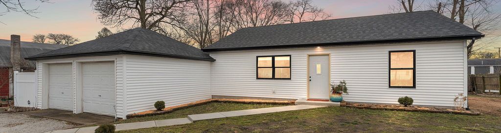 Photo of 25 E Grove Street, Wheatfield, IN 46392 (MLS # 832512)