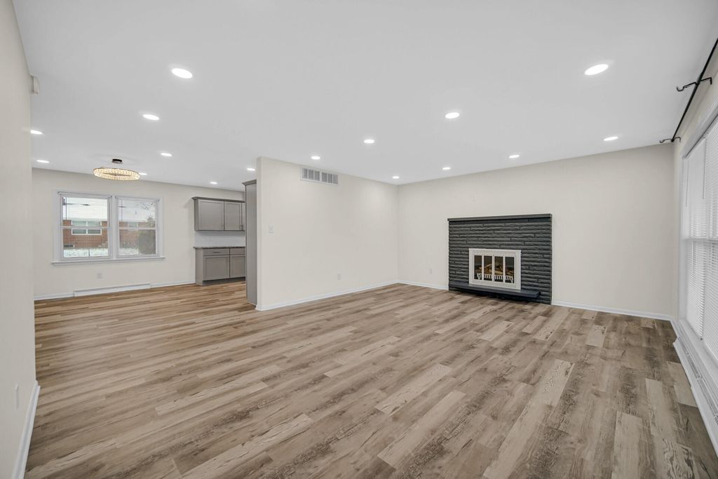 Photo of 1310 Orchard Drive, Merrillville, IN 46410 (MLS # 832319)