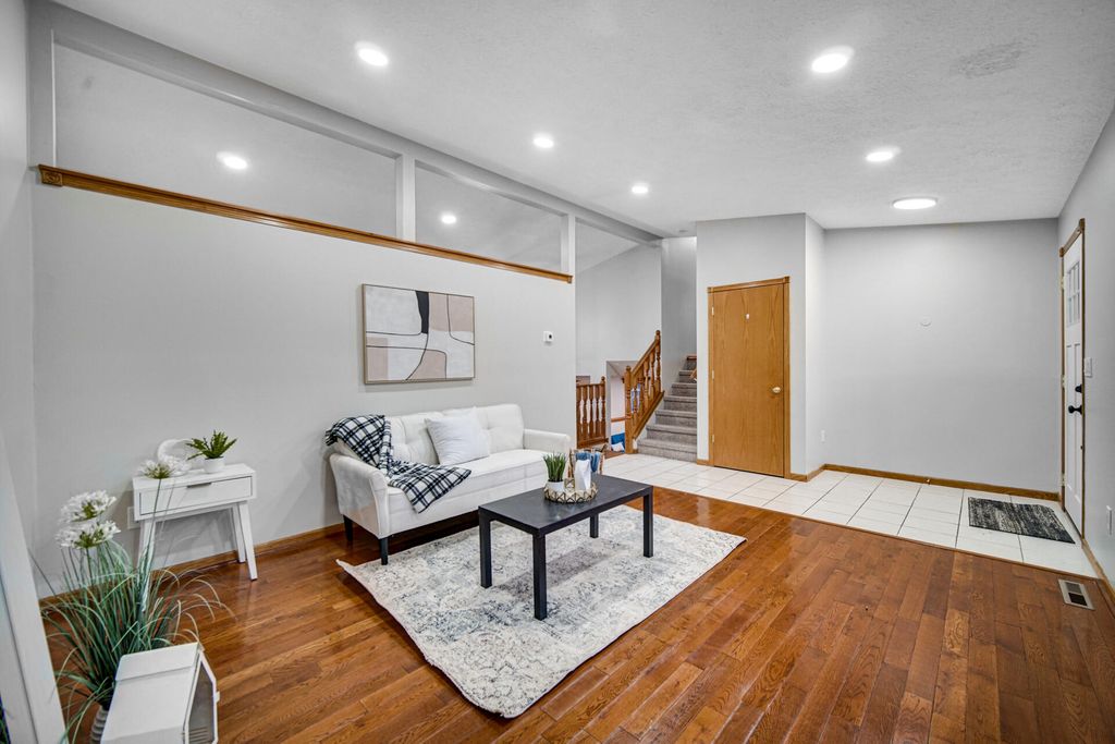 Photo of 1409 Independence Drive, Hobart, IN 46342 (MLS # 830196)