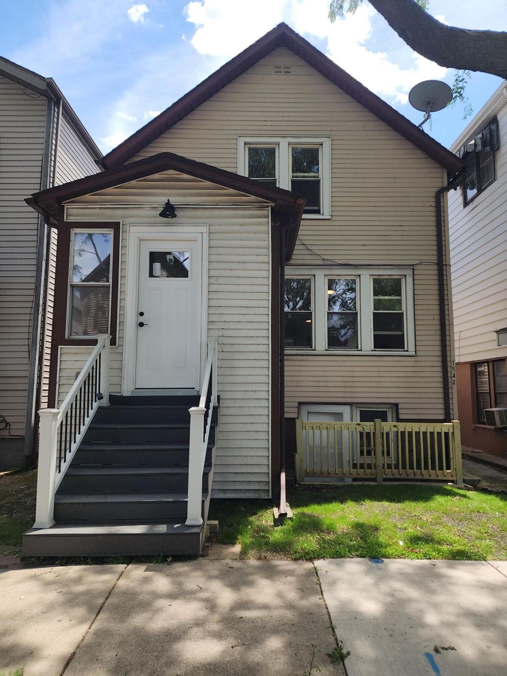 Photo of 1542 Fischrupp Avenue, Whiting, IN 46394 (MLS # 840943)