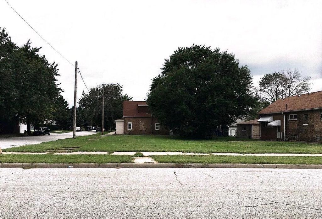 Photo of 2472 White Oak Avenue, Whiting, IN 46394 (MLS # 832280)