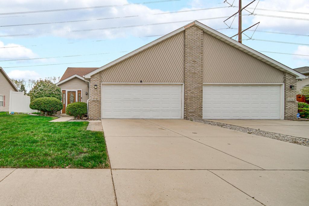 Photo of 1741 W 86th Lane, Merrillville, IN 46410 (MLS # 833017)