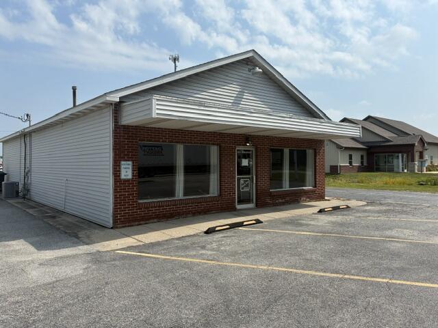 Photo 1 of 26 — 616 15th Street SE, DeMotte, IN 46310