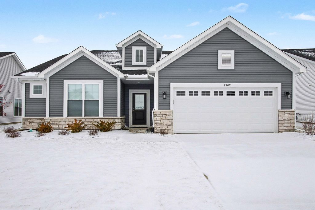 Photo of 4909 Sedona Circle, Schererville, IN 46375 (MLS # 832327)