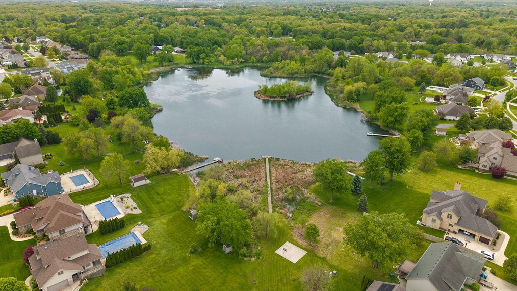 Photo of 8262 Heron Lake Road, Saint John, IN 46373 (MLS # 838856)